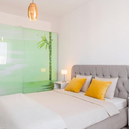 Lovely Apartment With City View Bucharest Luaran gambar