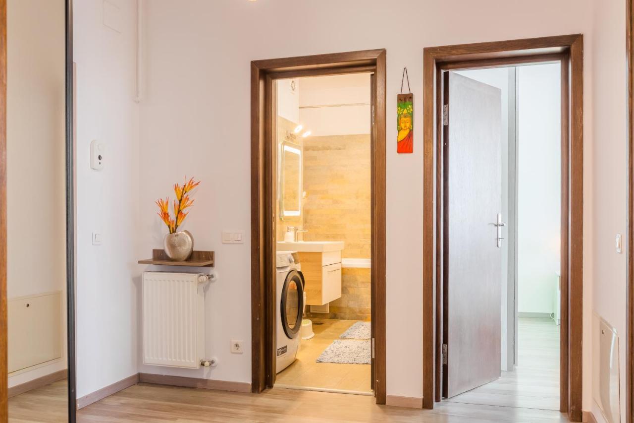 Lovely Apartment With City View Bucharest Luaran gambar